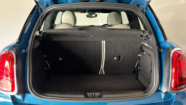 MINI Cooper 2.0 S Exclusive 3dr Auto Petrol Hatchback